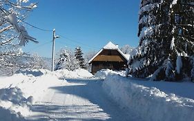 Rustic Home Mia